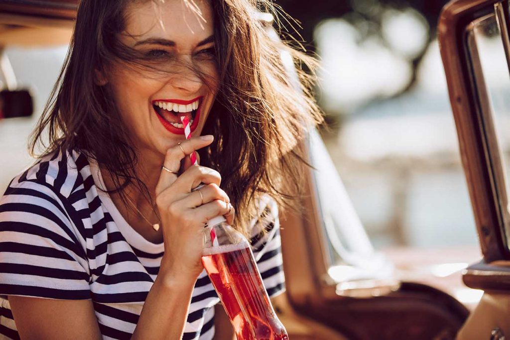 Les boissons gazeuses, énergisantes et sportives  et leurs effets sur les dents